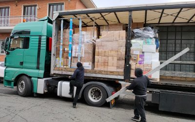 Parohiile din Protopopiatul Piemonte 1 au trimis 6 tone de ajutoare pentru refugiații din Ucraina | Episcopia Ortodoxă Română a Italiei rămâne solidară cu cei aflați în nevoi